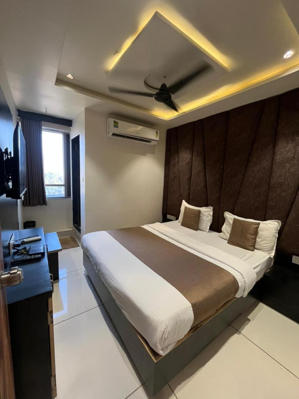 Prime View Hotel Ахмедабад Номер фото