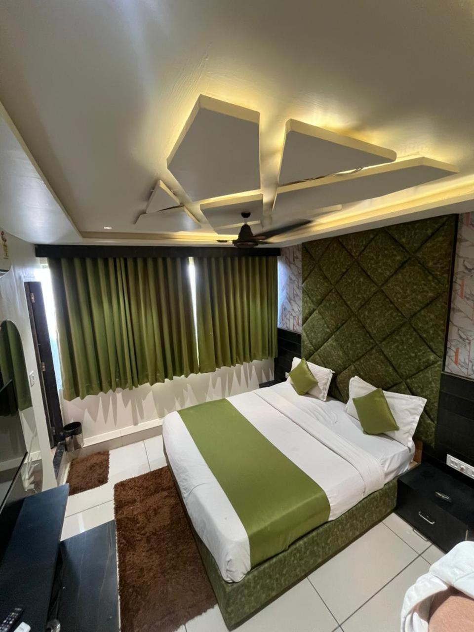 Prime View Hotel Ахмедабад Номер фото