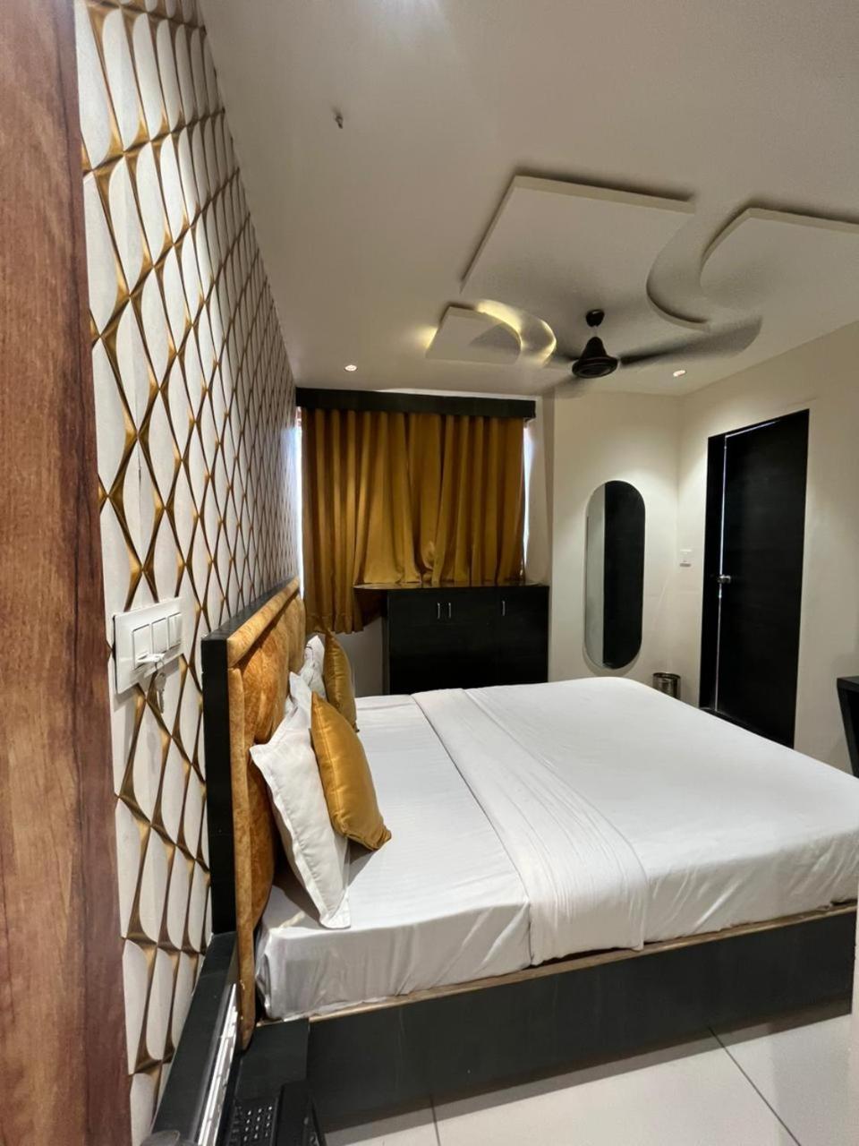 Prime View Hotel Ахмедабад Номер фото
