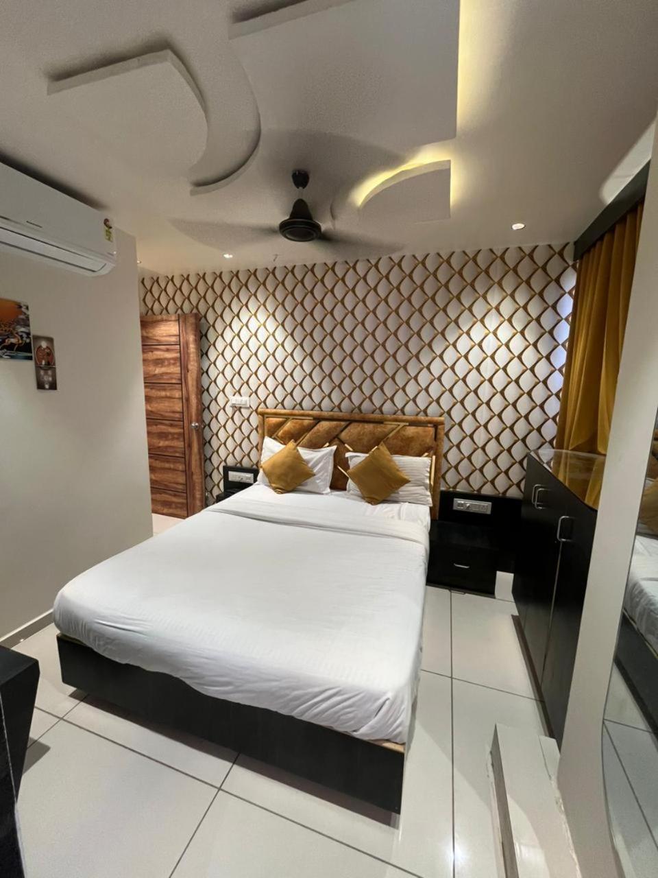 Prime View Hotel Ахмедабад Номер фото