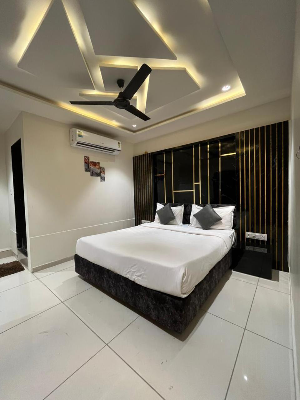Prime View Hotel Ахмедабад Номер фото