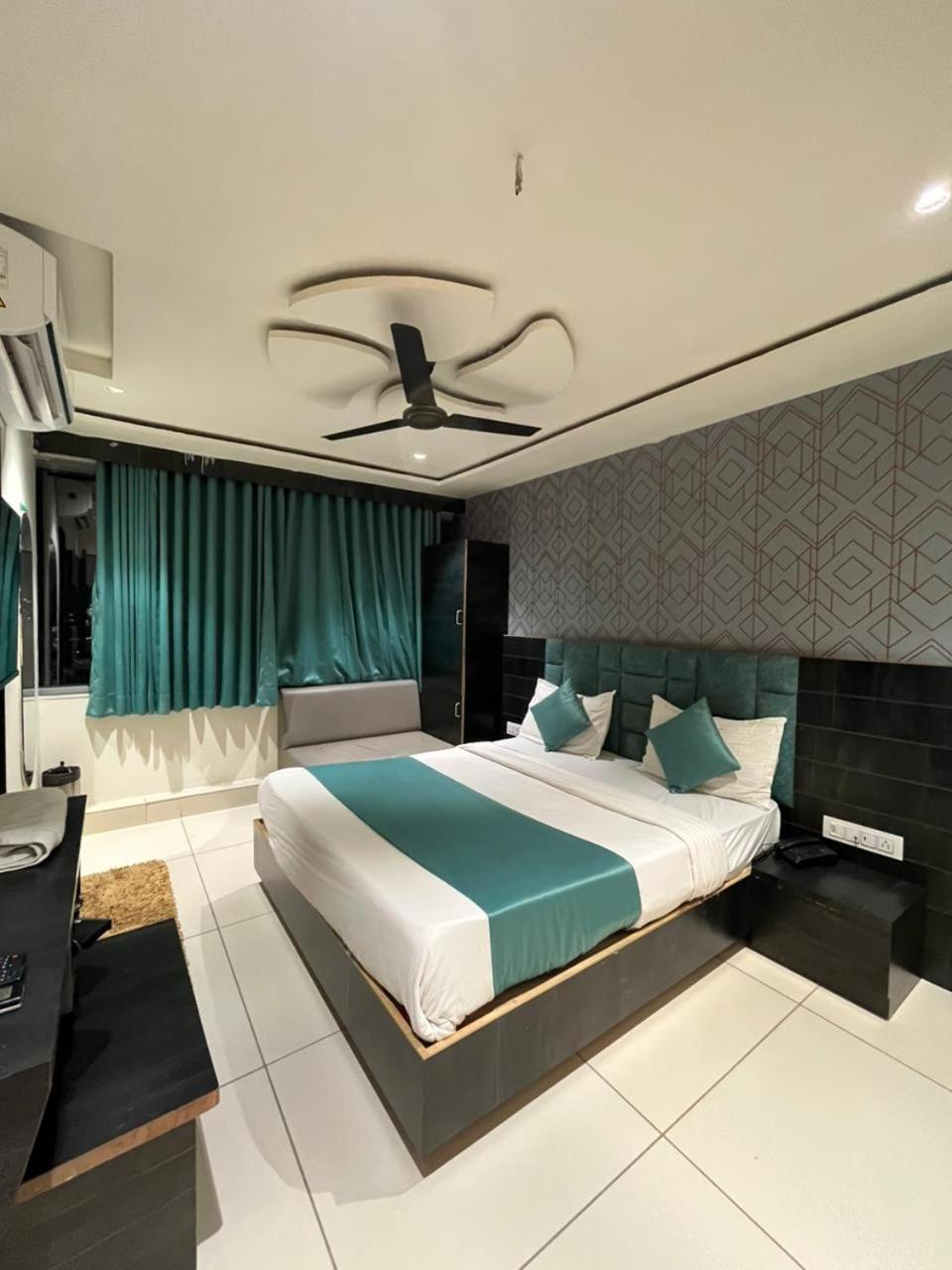 Prime View Hotel Ахмедабад Номер фото